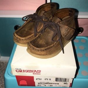 Kids Wallabee Clark’s 6.5 good Condition